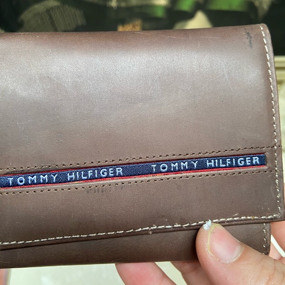Tommy Hilfiger Leather Wallet.UNISEX - Picture 7 of 12